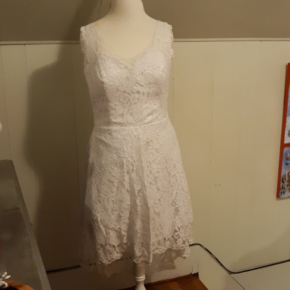 Bridess beach wedding dress NWT
